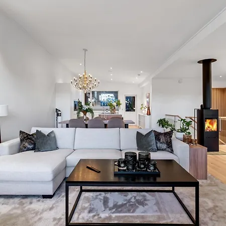 Norheim - New 2023 Luxury With Sea & Mountain Views Villa